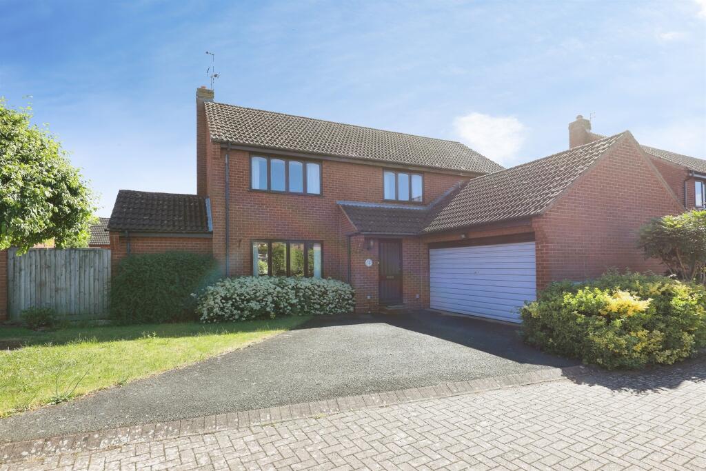 Main image of property: Canberra Close, Wellesbourne, Warwick