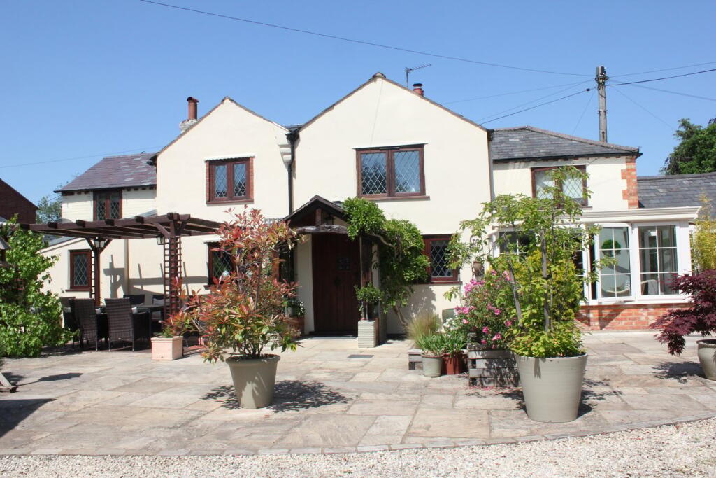 Main image of property: Oxford Street, Lee Common, Great Missenden, HP16