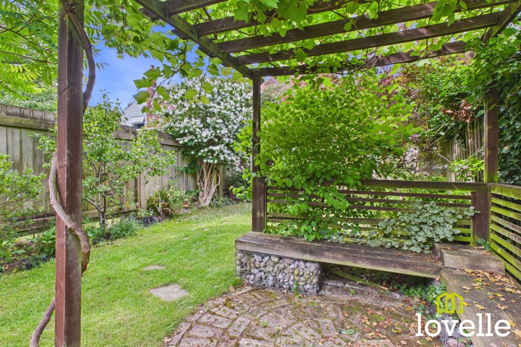 House in Hull - View 3