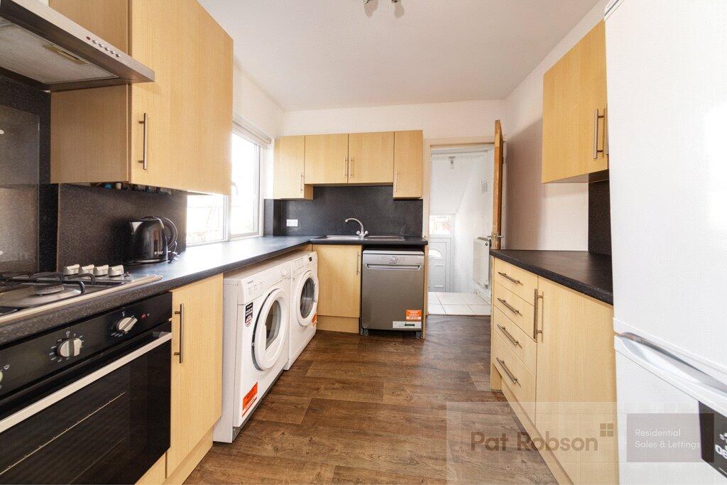 Apartment in Newcastle upon Tyne - View 2