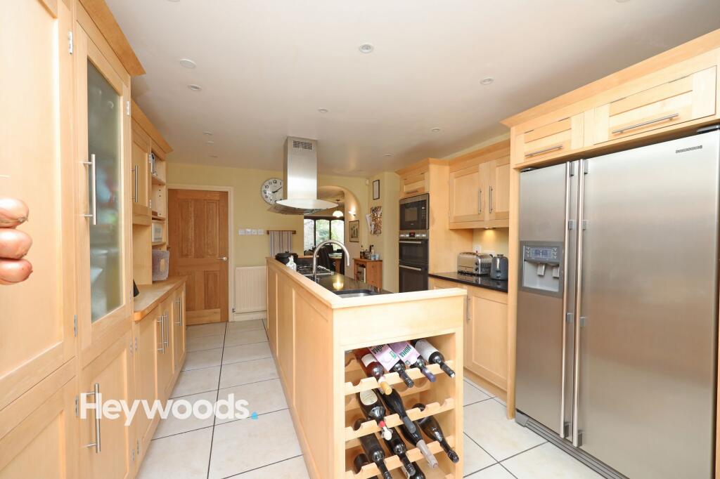 Priory Road, Westlands, Newcastle under Lyme photo 4