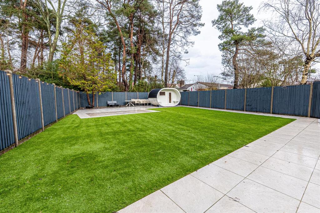 Woodlinken Drive, Verwood photo 4