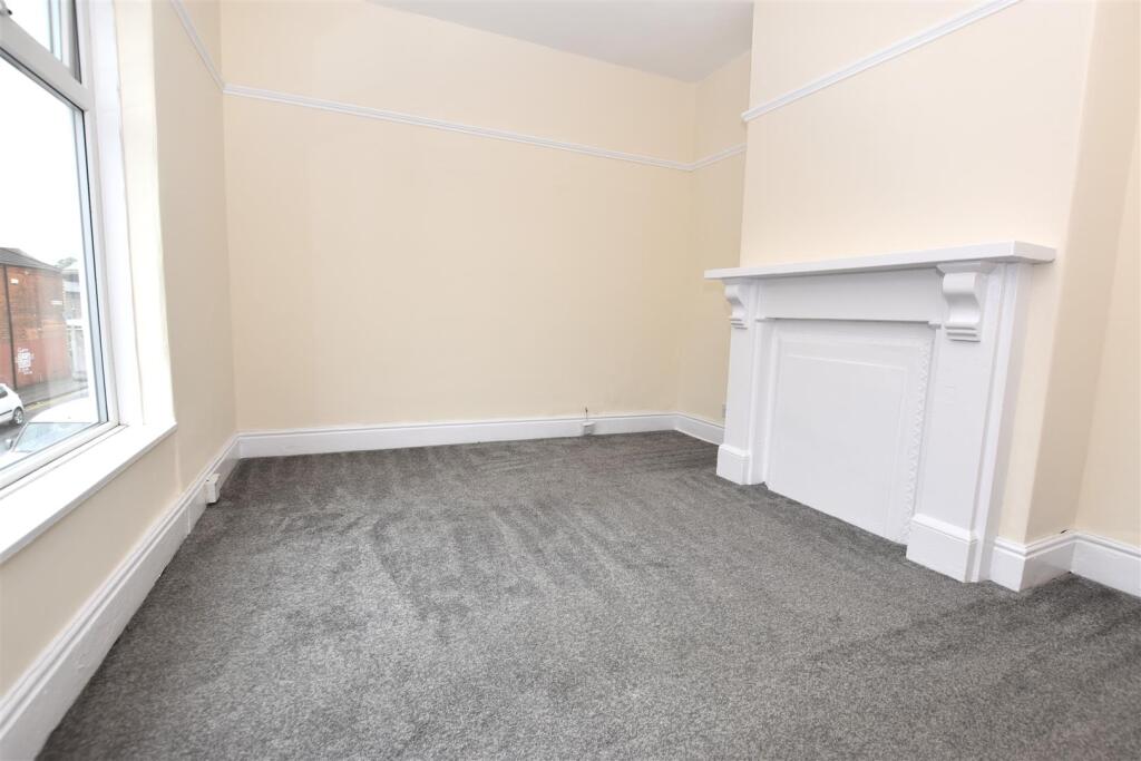 House in Hull, Kingston upon Hull - More