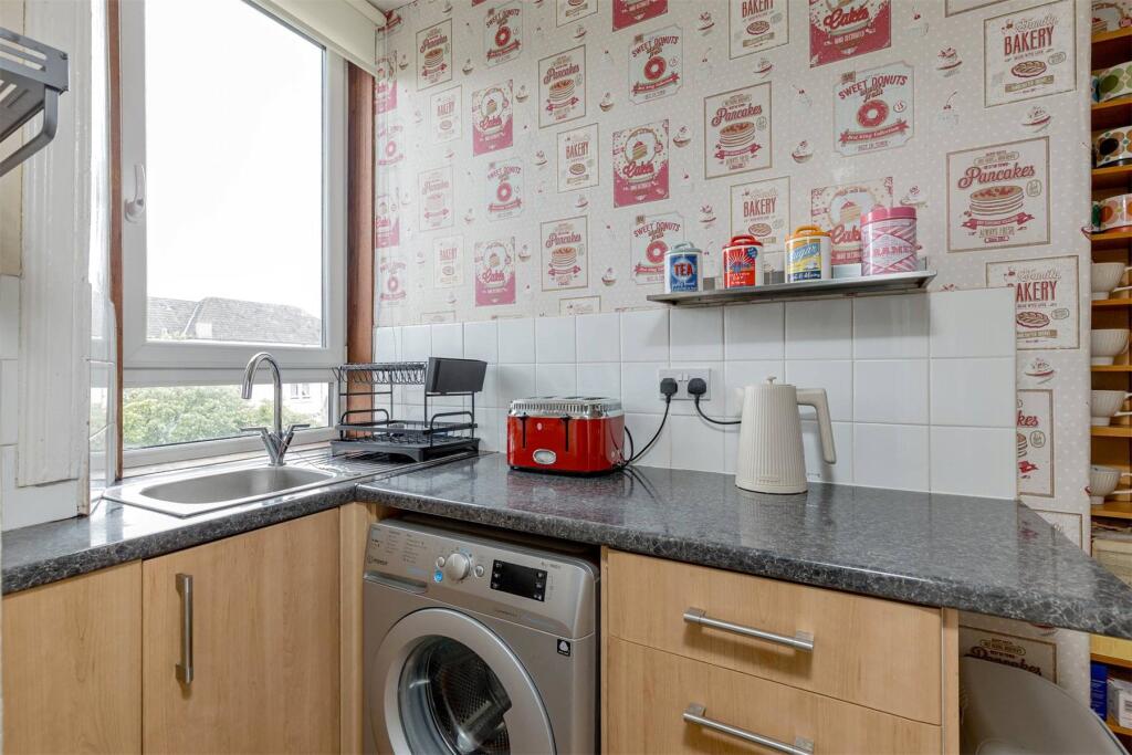 Apartment in Edinburgh, Lorne, Leith - More