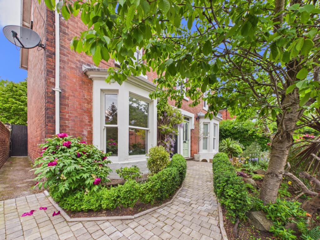 Main image of property: Cobden Road, Chesterfield, Derbyshire, S40