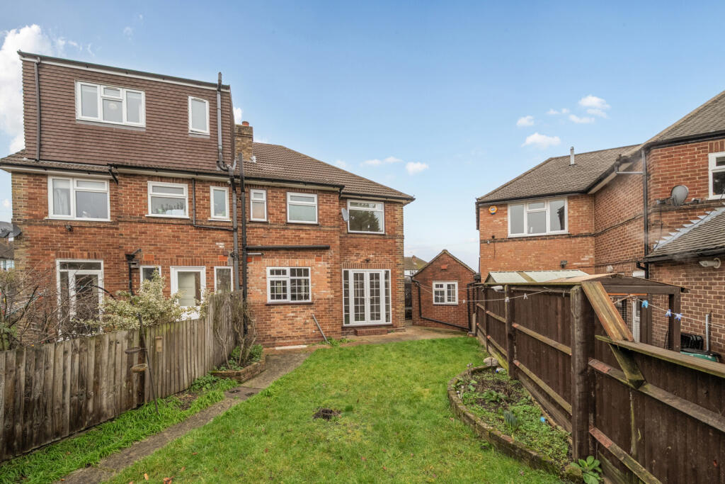 Field End Road, Ruislip photo 4