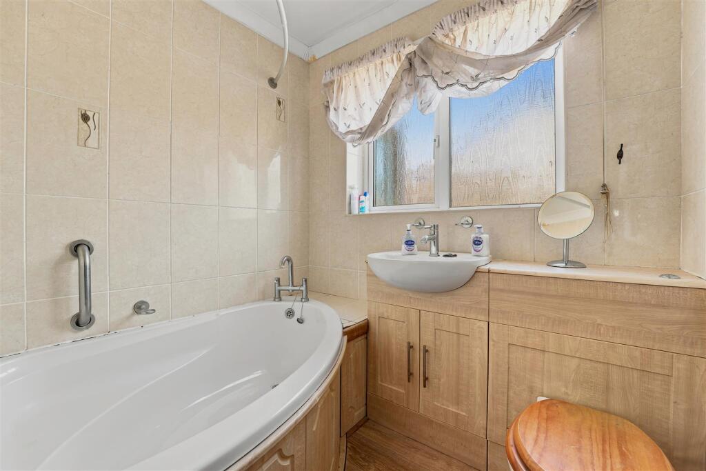 Park Lane, Frampton Cotterell, Bristol photo 5