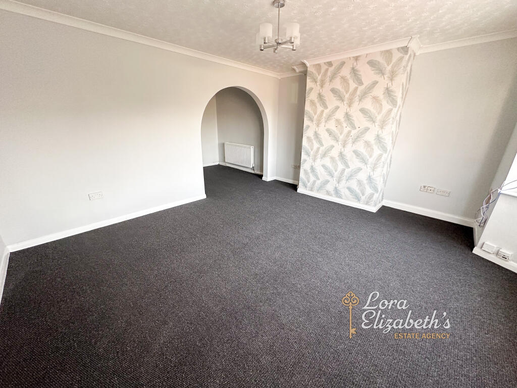 House in Ashfield, Sutton in Ashfield, Nottinghamshire - View 4