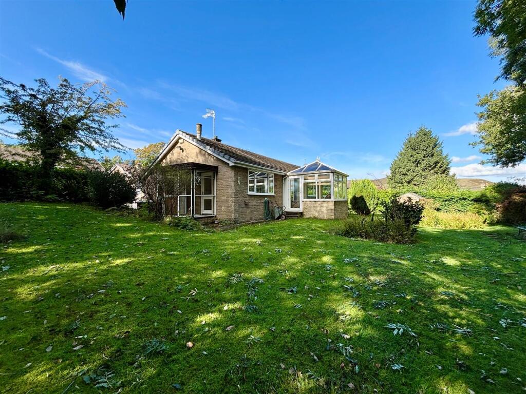 Main image of property: Oaks Avenue, Hayfield, High Peak