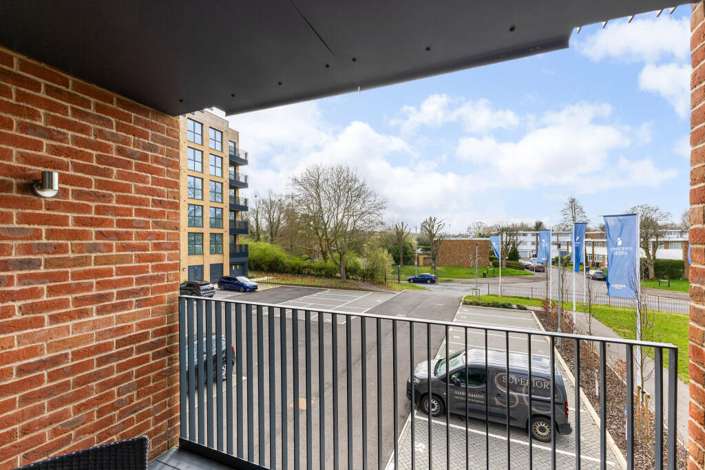 Apartment in Welwyn Hatfield, Roe Green, Hatfield - View 6