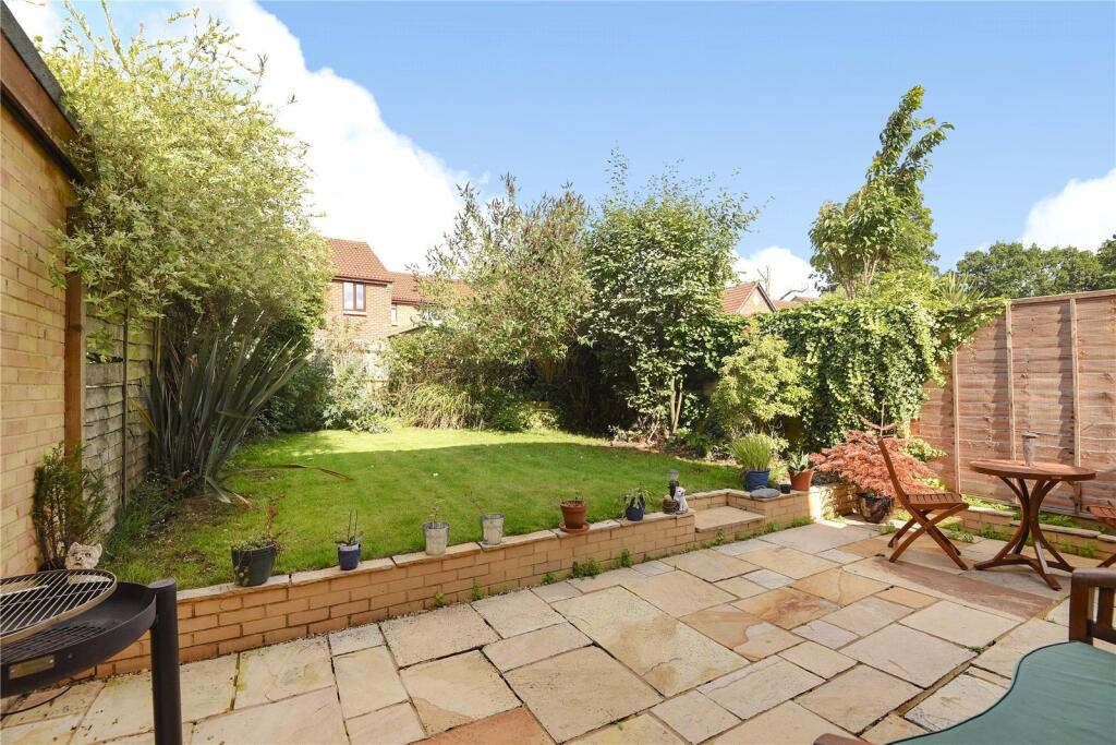 House in Winkfield, Bracknell Forest - More