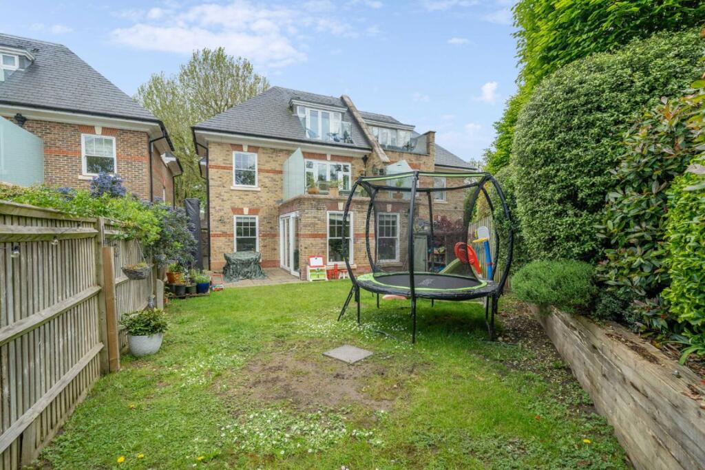 Property photo 8