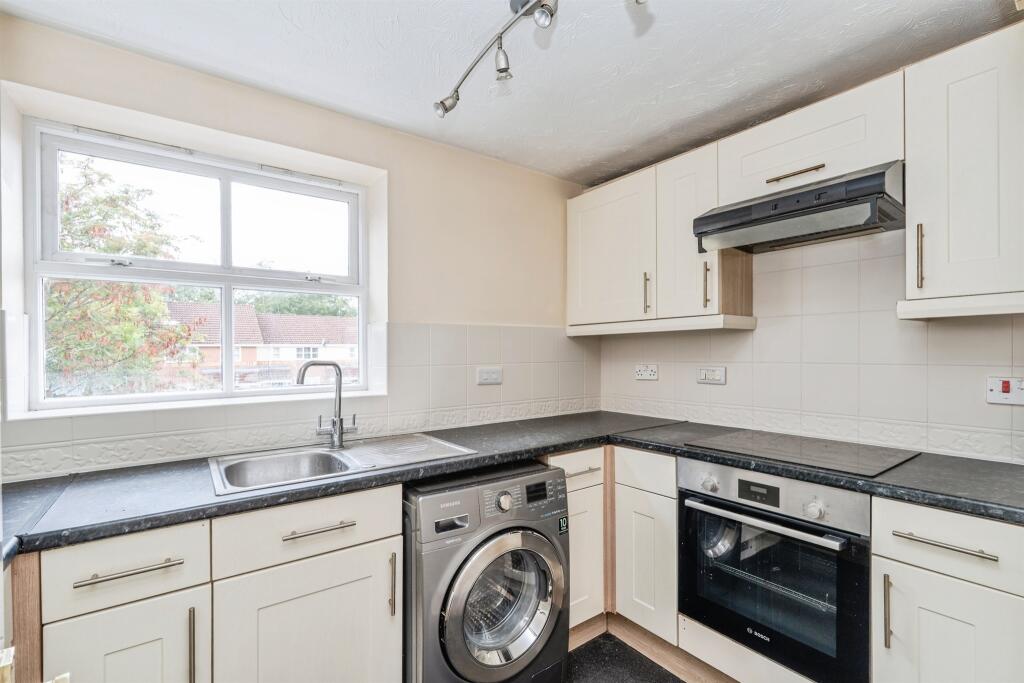 Apartment in Southampton - View 4