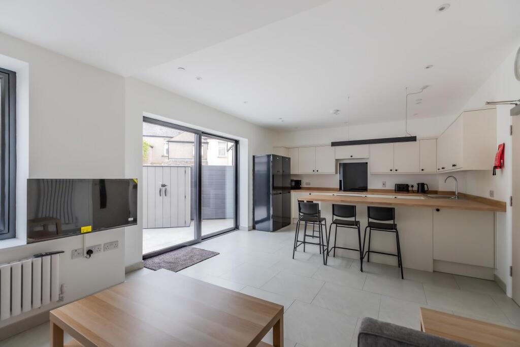 Flora Street, Cathays - View 3