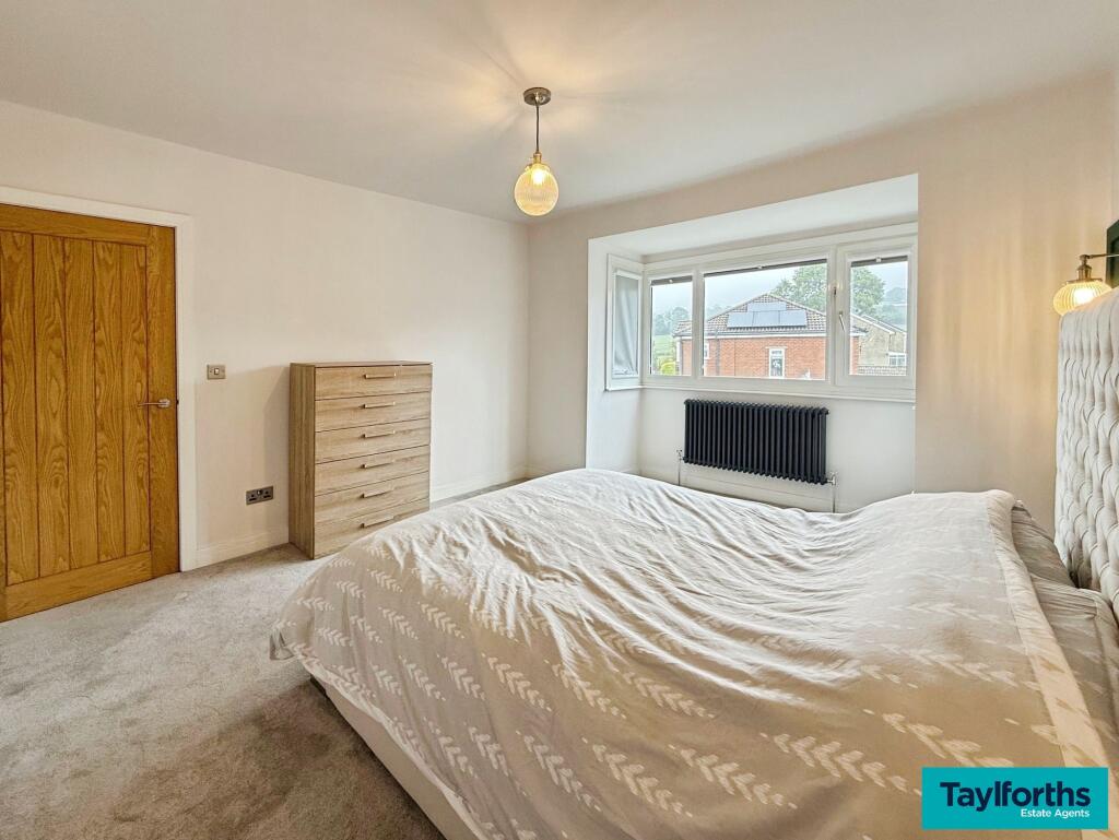 House in Pendle, Earby - More