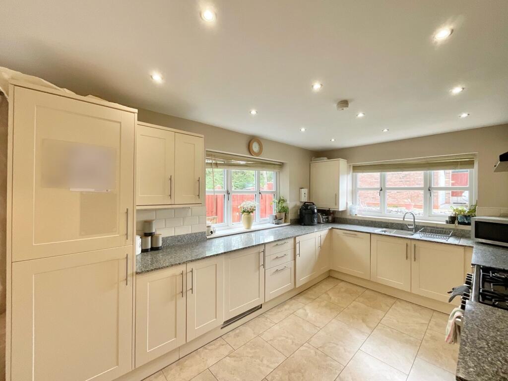House in Stoke-on-Trent - View 2