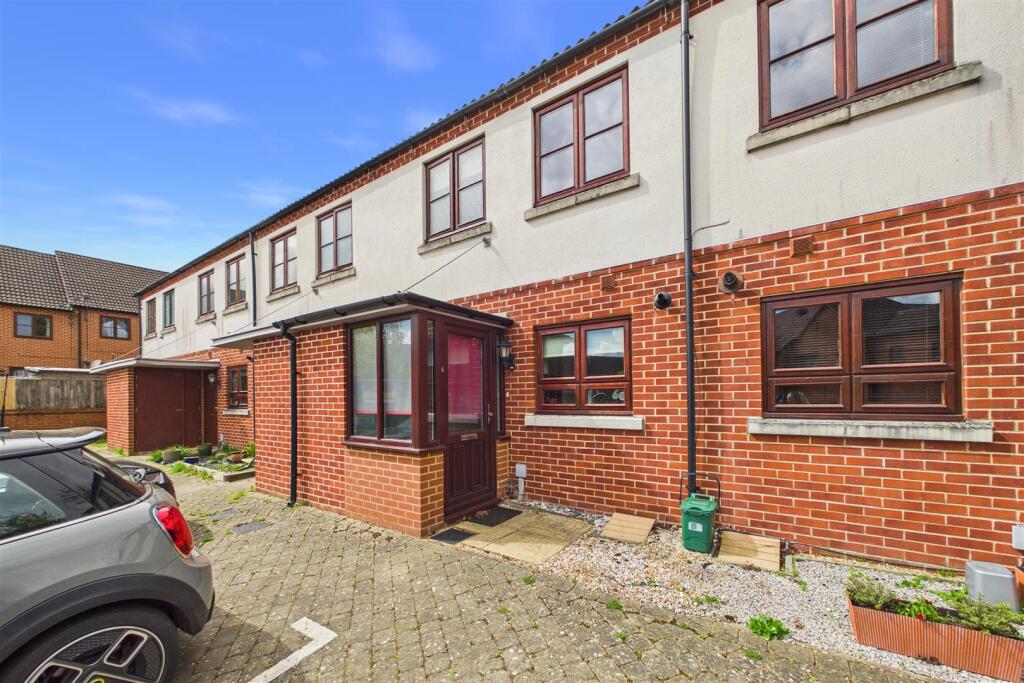 Main image of property: Vernhams Mews, Basingstoke