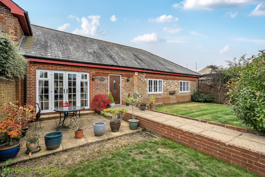 Nutfield Marsh Road, Nutfield, Redhill, Surrey, RH1 - View 2