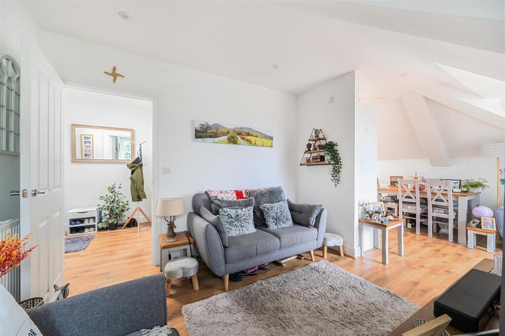 Apartment in Harrow - View 5