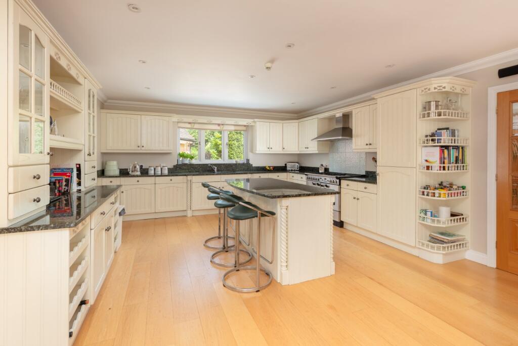 House in Southampton - View 5