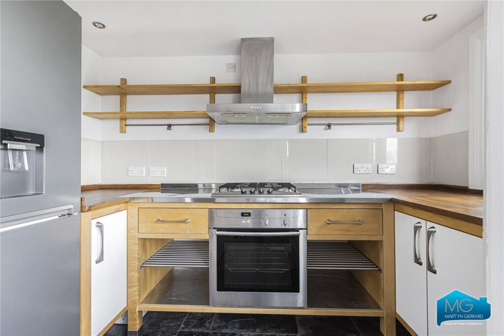 Apartment in London - More