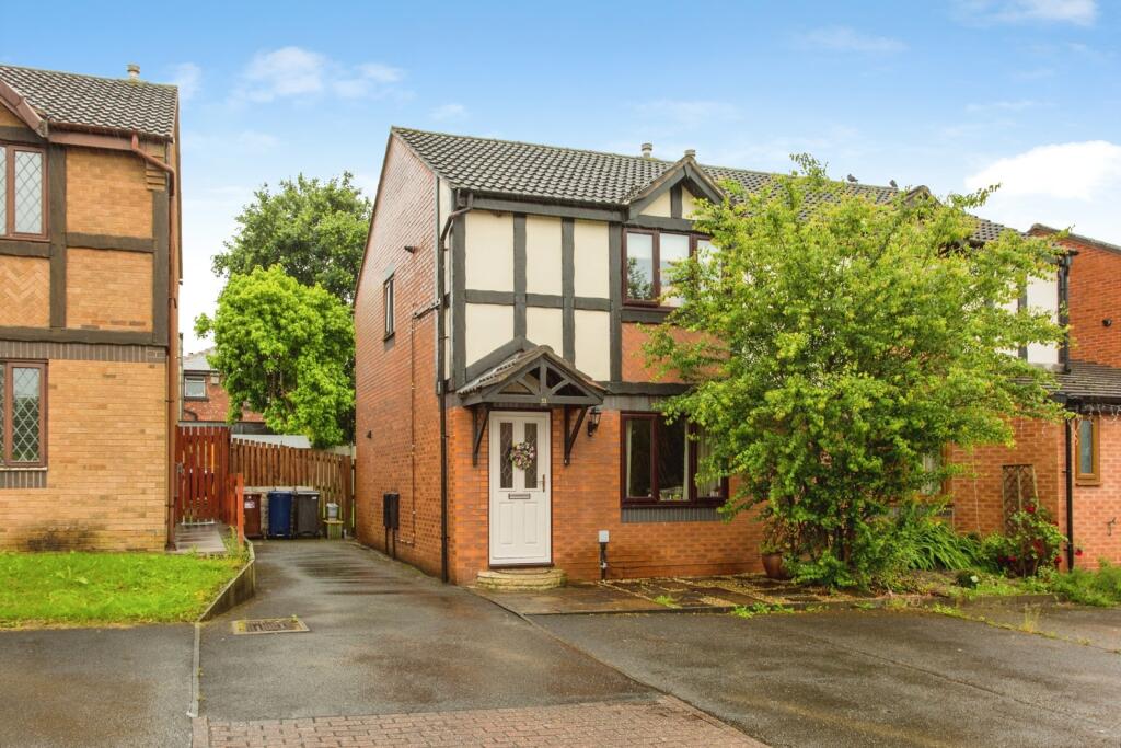 Main image of property: Stratfield Place, Leyland, Lancashire, PR25