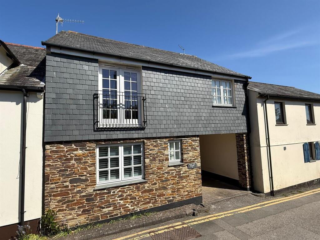 3-bed house on City of Truro, £435,000