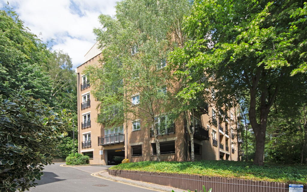 Caversham Place, Sutton Coldfield, B73 6HW