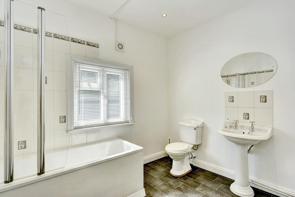 House in Taunton - View 2