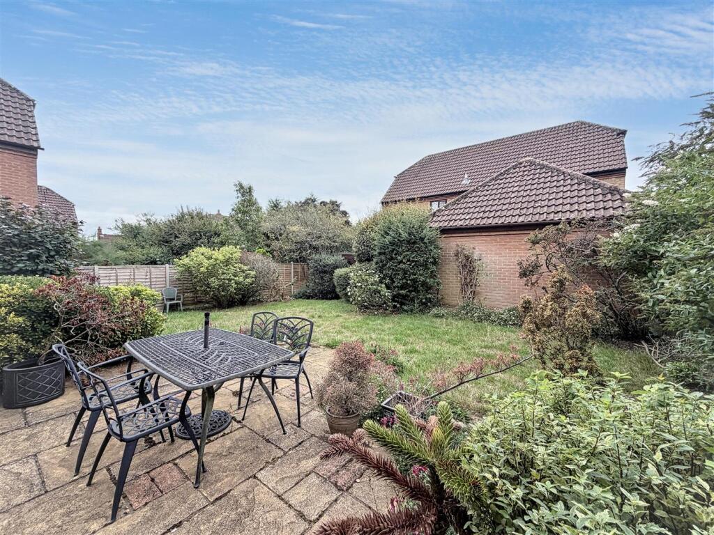 House in Milton Keynes - View 3