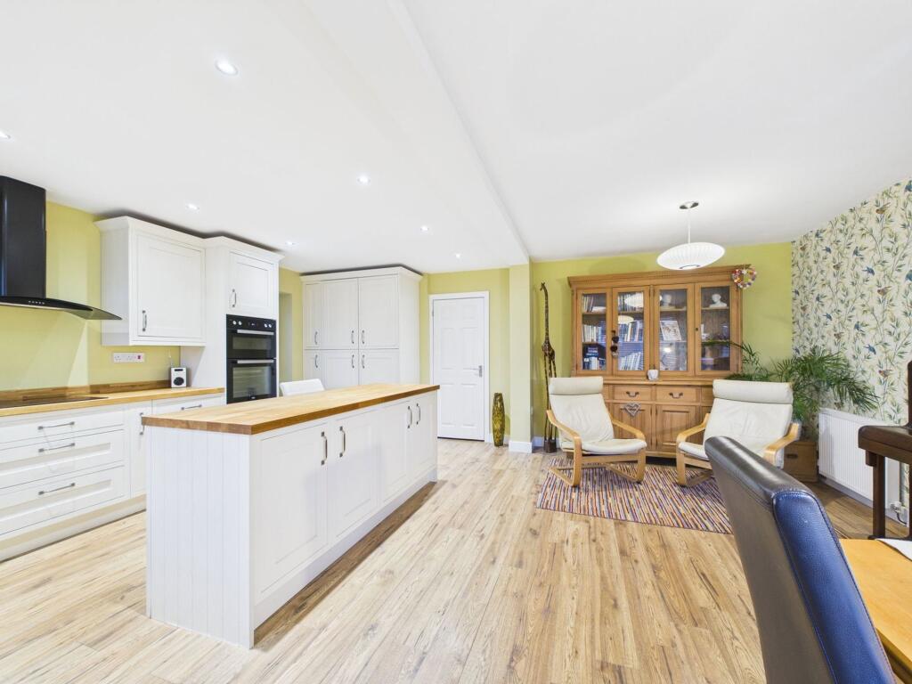 Delph Common Road, Aughton, L39 photo 3