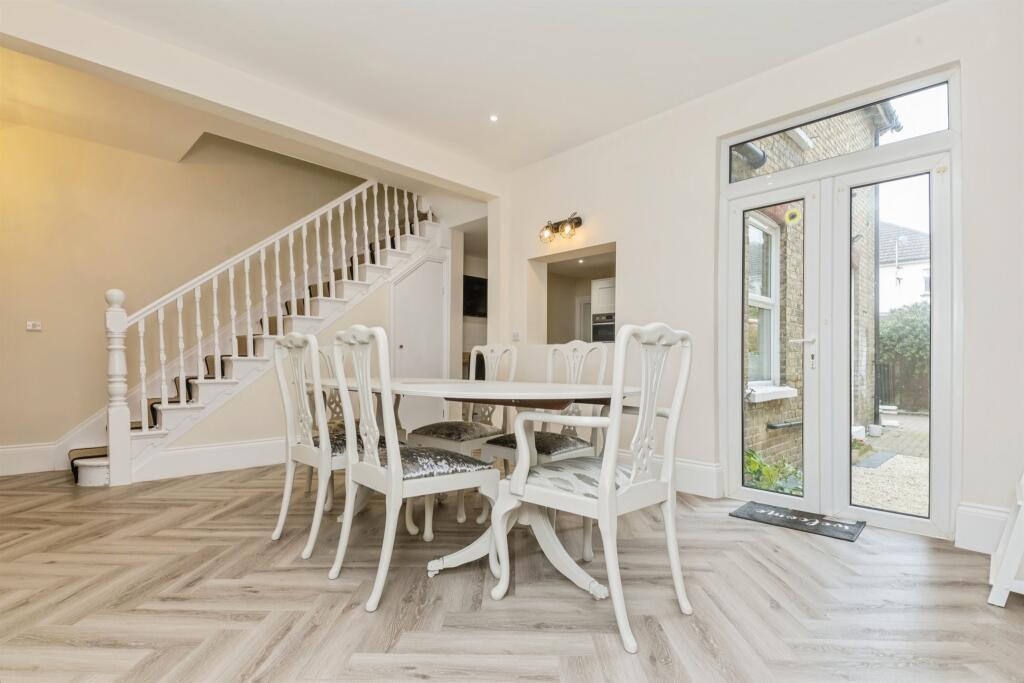 House in Clacton-on-Sea, Great Clacton - View 5