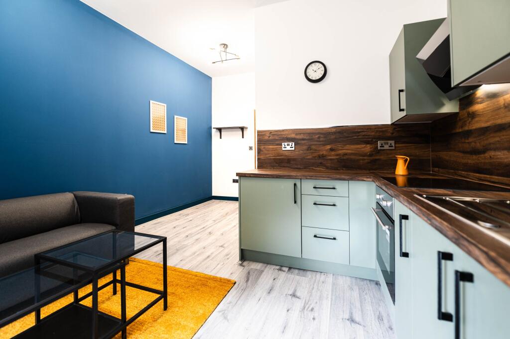 Main image of property: Stunning Flat, Warrington Street, Ashton-under-Lyne