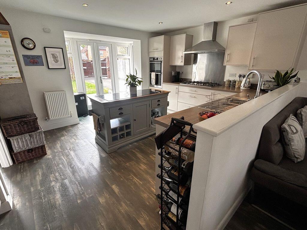 House in Newport, Llanfoist Fawr - View 4