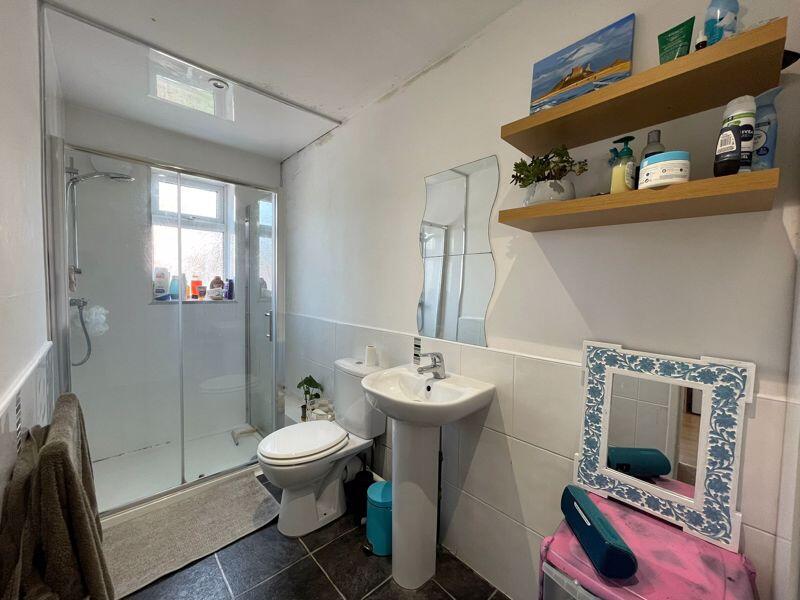 3 bedroom maisonette for rent
