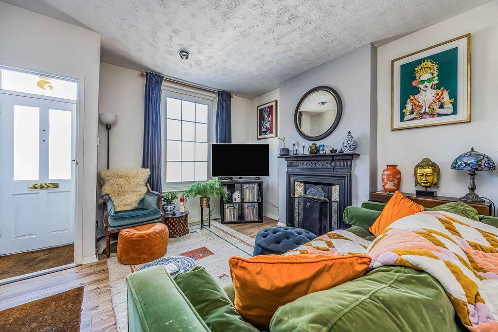 House in Portsmouth - View 3