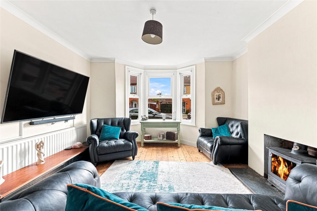 House in Milton Keynes, Bedford - View 5