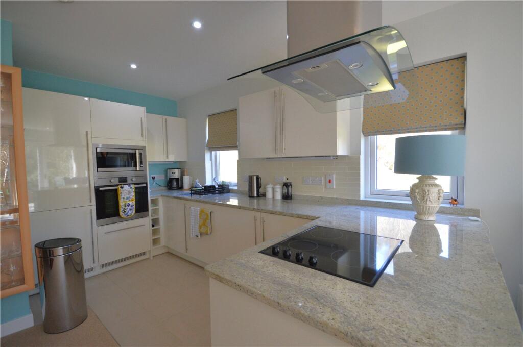 Apartment in Guildford - View 4