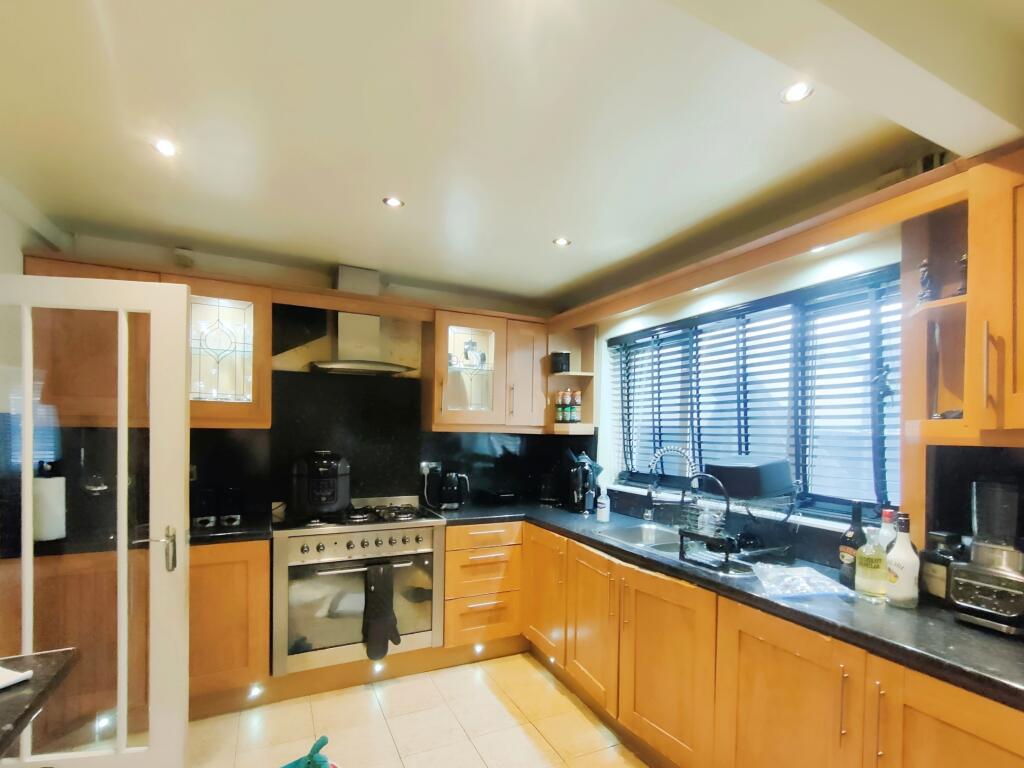 House in Birmingham, Perry Beeches - View 4