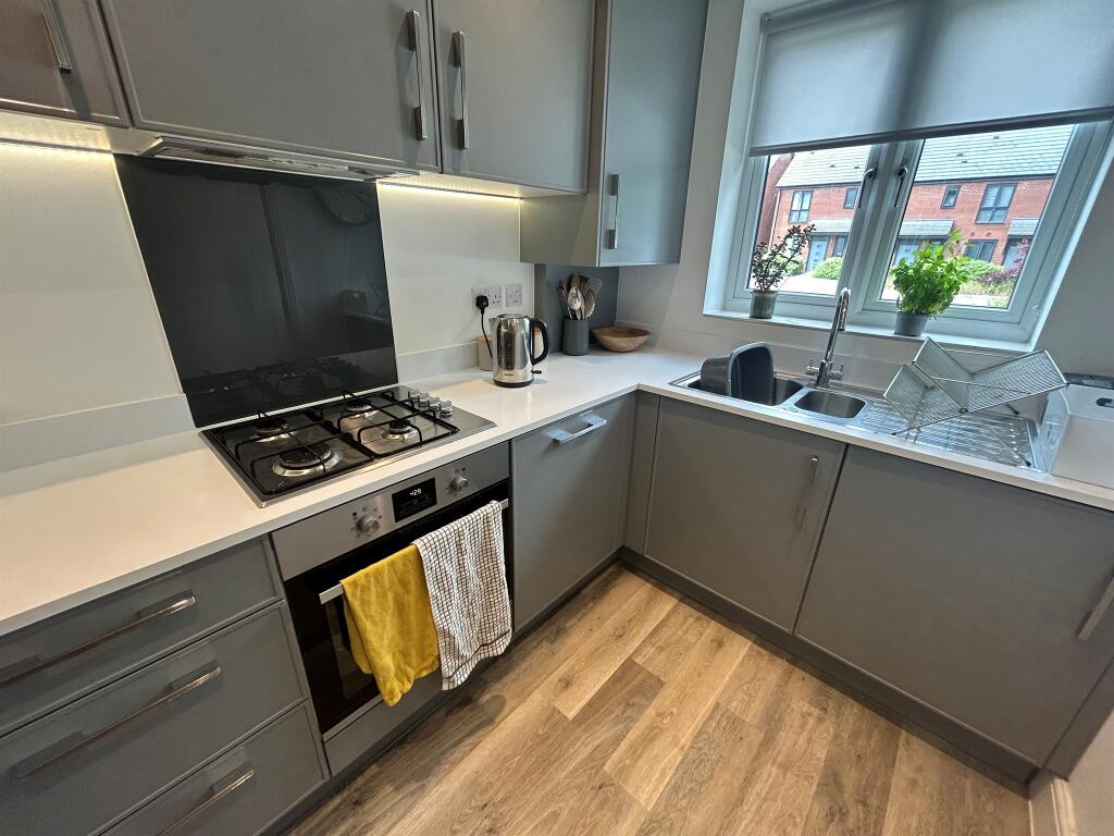 House in Warwick, Royal Leamington Spa - View 4