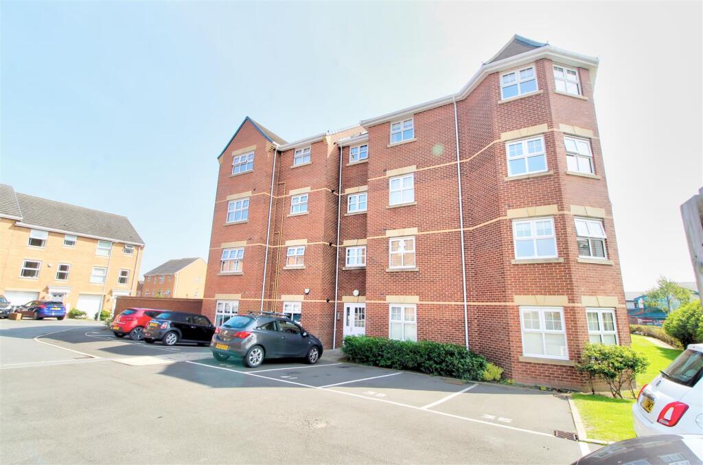 2-bed flat on Dreswick Court, Murton, Seaham, £89,950
