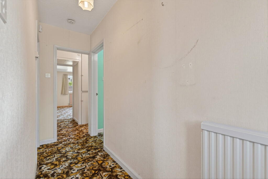 House in Kettering, Brambleside - More