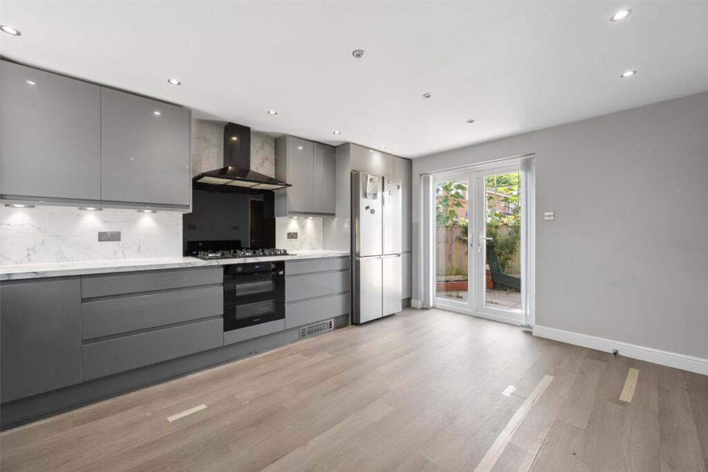 House in Stockport - View 4