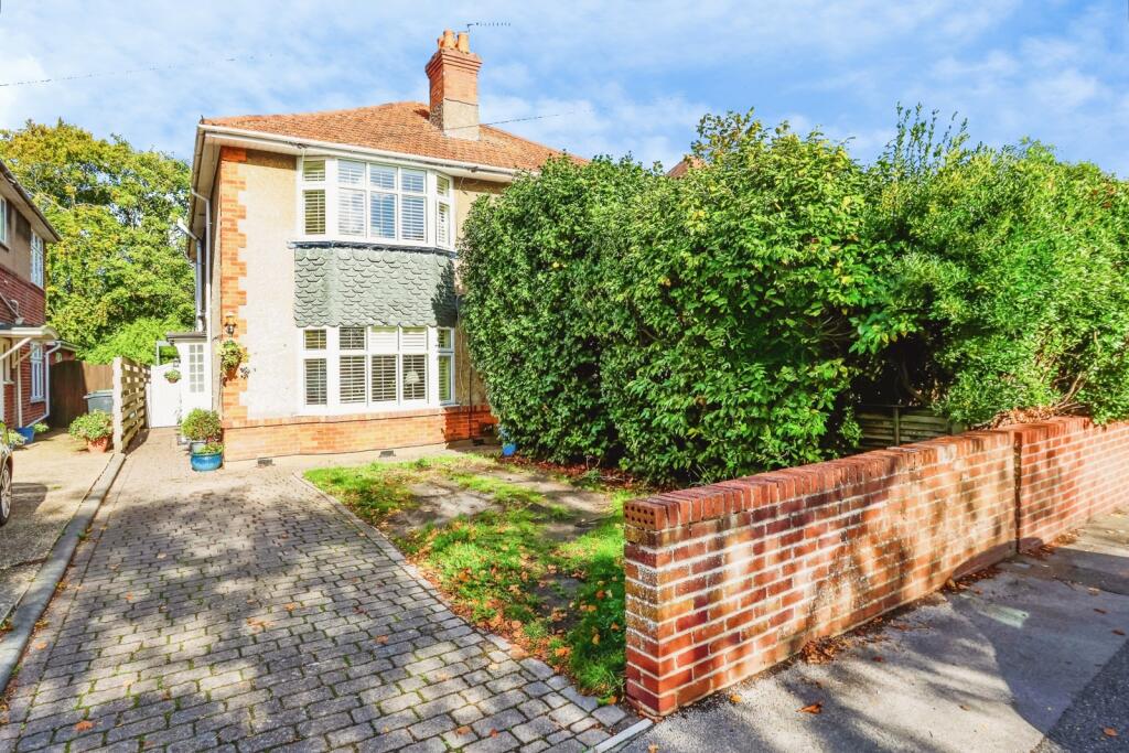 Main image of property: Parkstone Avenue, Poole, Dorset, BH14