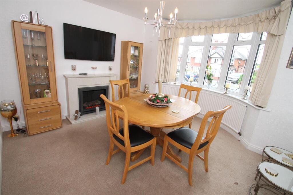 Summerfields Avenue, Halesowen photo 5
