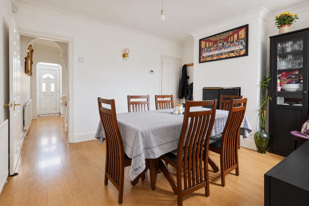 House in Gillingham, Sally Port Gardens - View 4