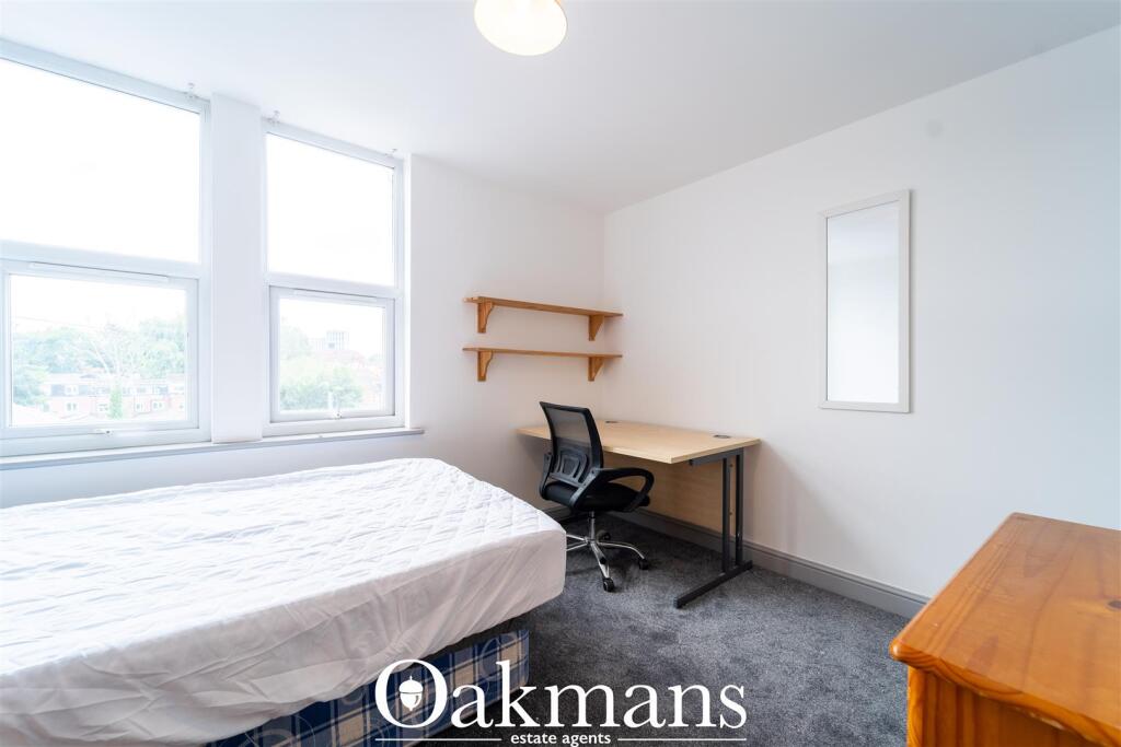 6 bedroom house for rent