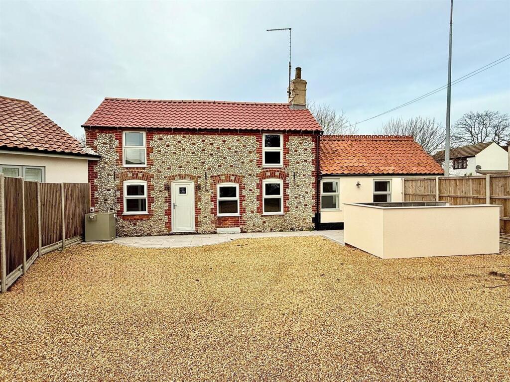 Main image of property: Scratby Road, Scratby