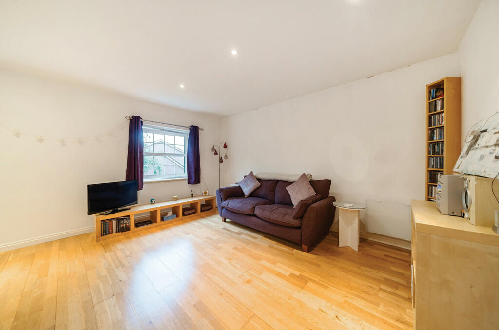 Apartment in Nantwich, Cheshire East - View 4