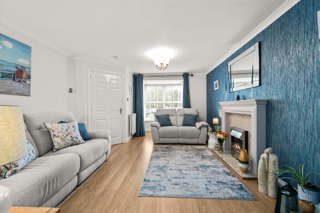 4 Milinquarter Road Bonnybridge photo 3